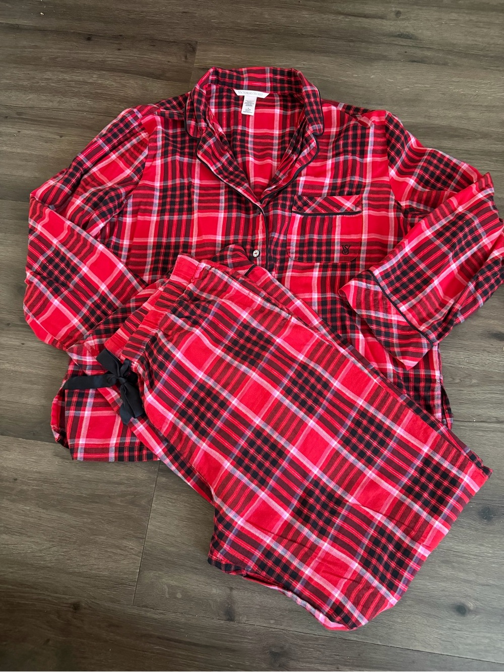 Victoria's Secret Red & Black Plaid Women's Pajama Set